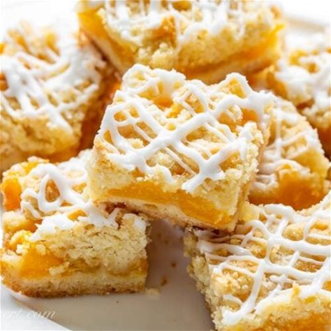 Homegrown Fresh Fruit Crumb Bars Recipe